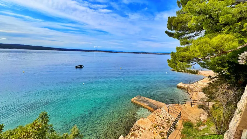 Kroatische Adria – kristallklares Wasser, sonnige Küsten und mediterrane Lebensfreude